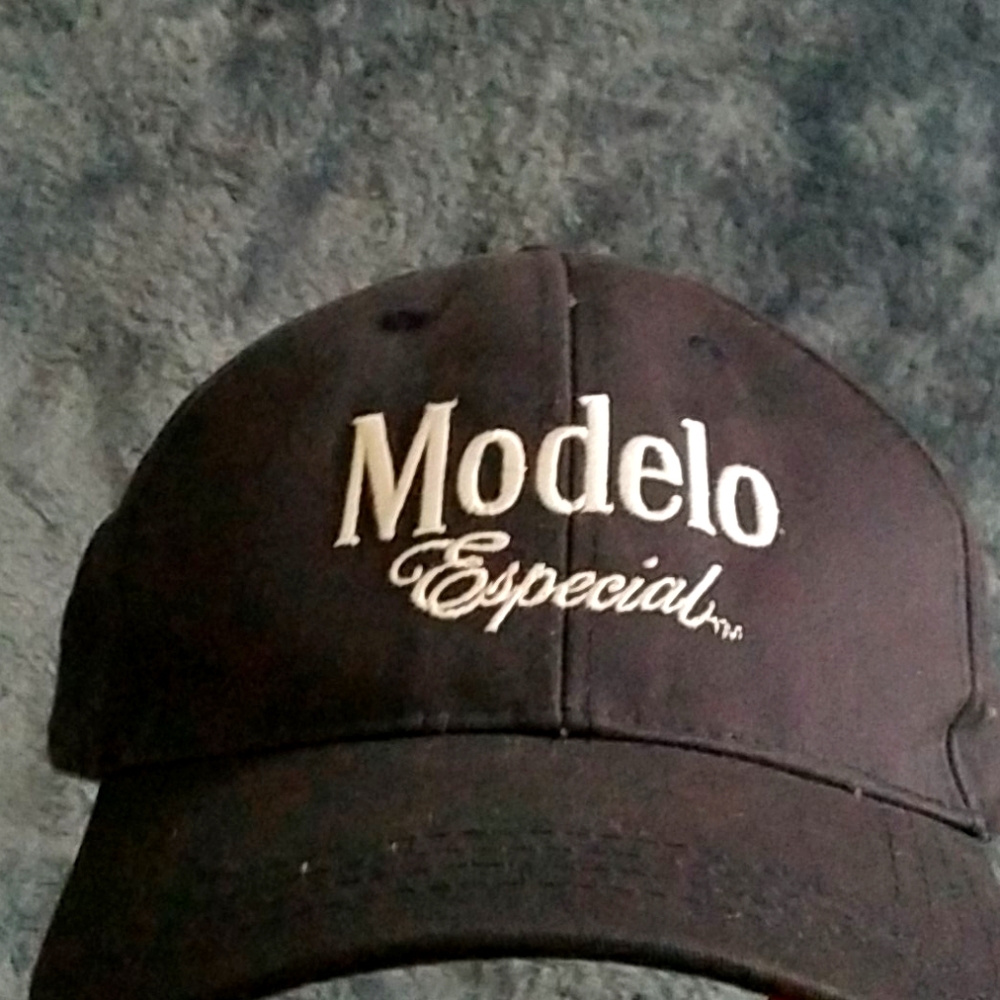 Modelo especial brewery hat